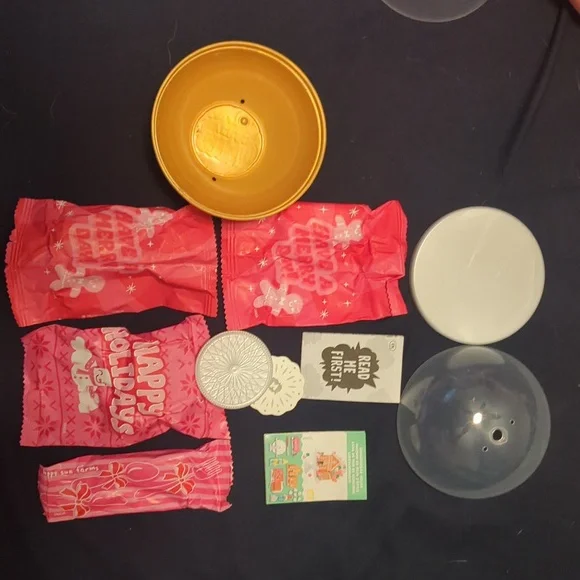 MGA Mini Verse - Gingerbread House - Picture 2 of 3